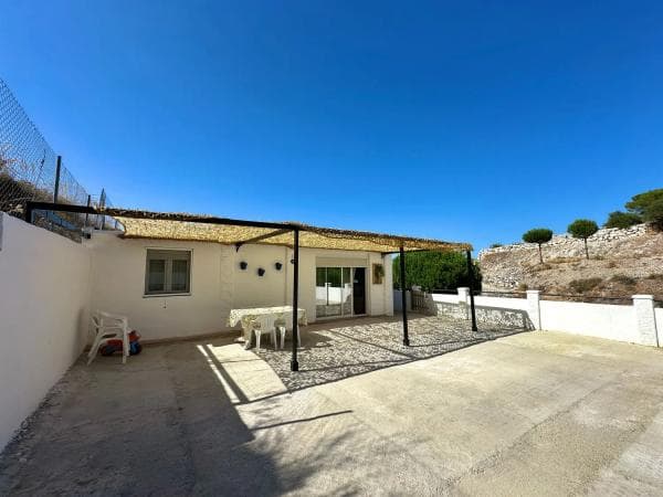 Коттедж на продажу в Calle Benahavís, Alhaurín de la Torre photo 1