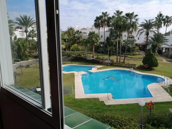 Wolnostojąca willa na sprzedaż w Camino Alberdina, 5, Estepona photo 1