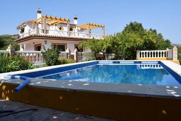 Коттедж на продажу в Diseminado Atalaya Baja, Vélez-Malaga photo 1
