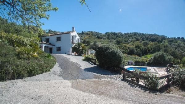 Chalet independiente en venta en , Gaucin thumbnail 1