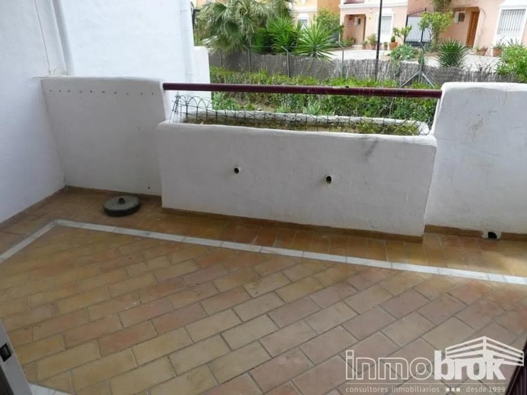 Venta de piso en Calle Hinojo, 2, Estepona
photo 2