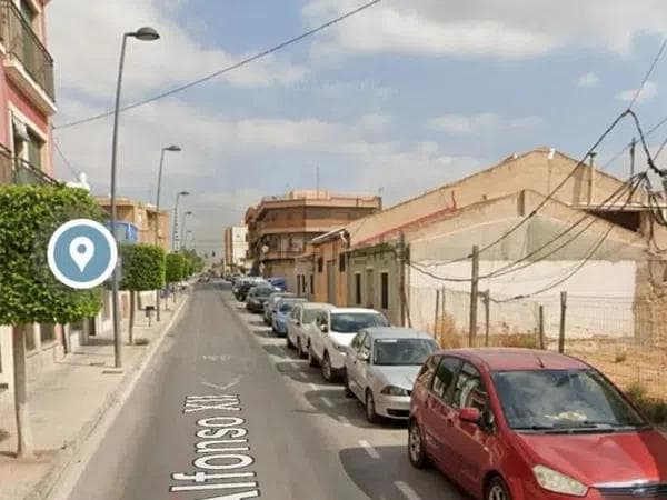 Terreno en calle Alfonso Xii thumbnail 1