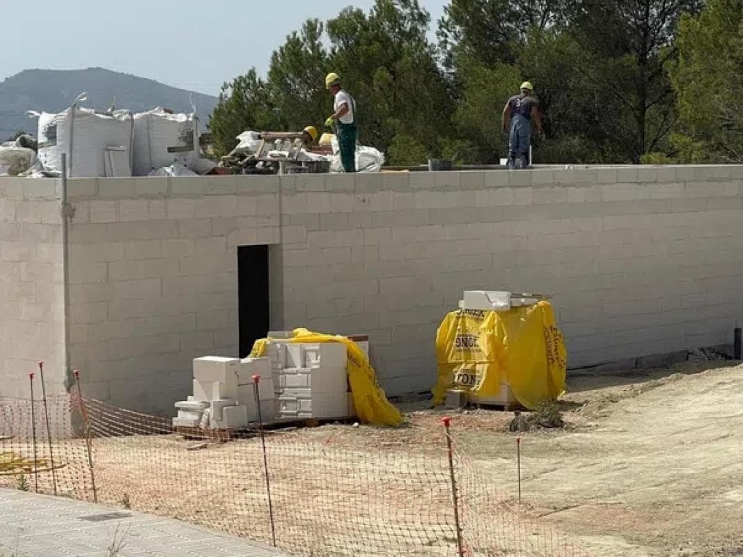 Terreno en venta en Alfaz del Pi, Alicante photo 3