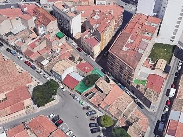 Terreno en calle Agustina Aragón thumbnail 2