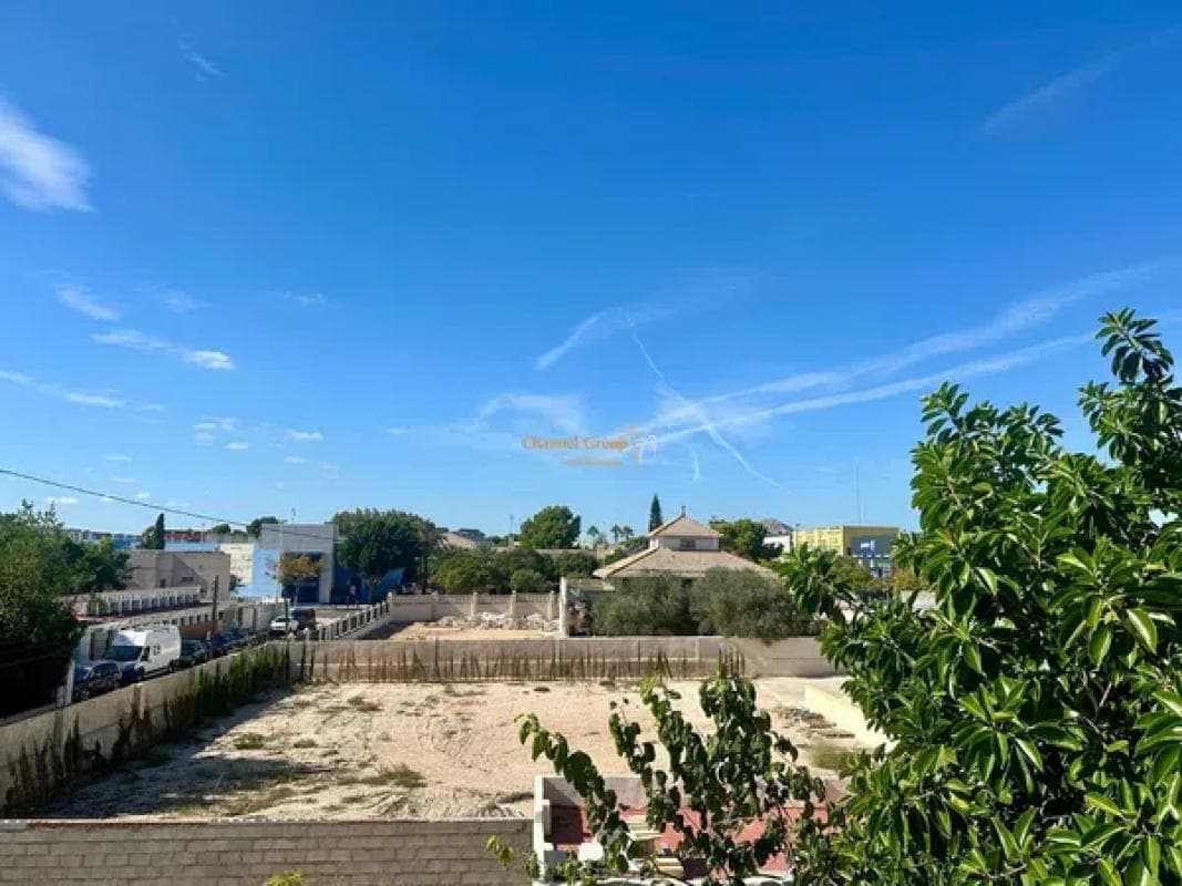 Terreno en venta en San Vicente del Raspeig, Alicante photo 2