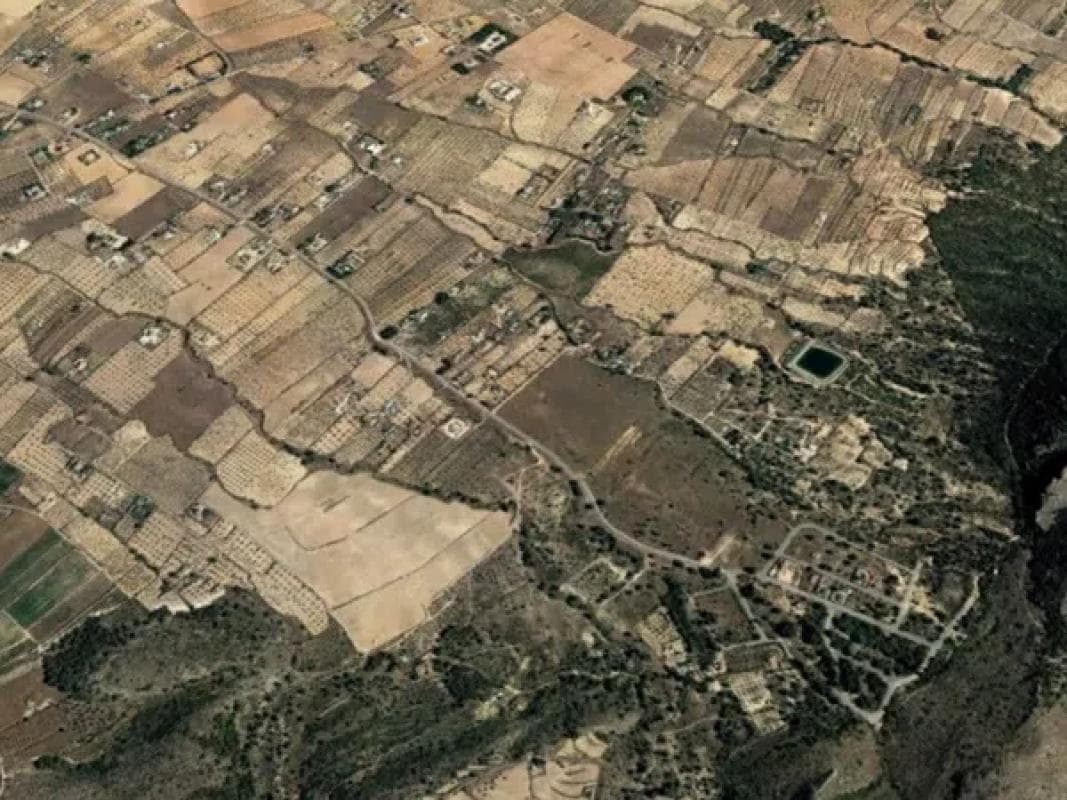 Terreno en venta en Villena, Alicante photo 3
