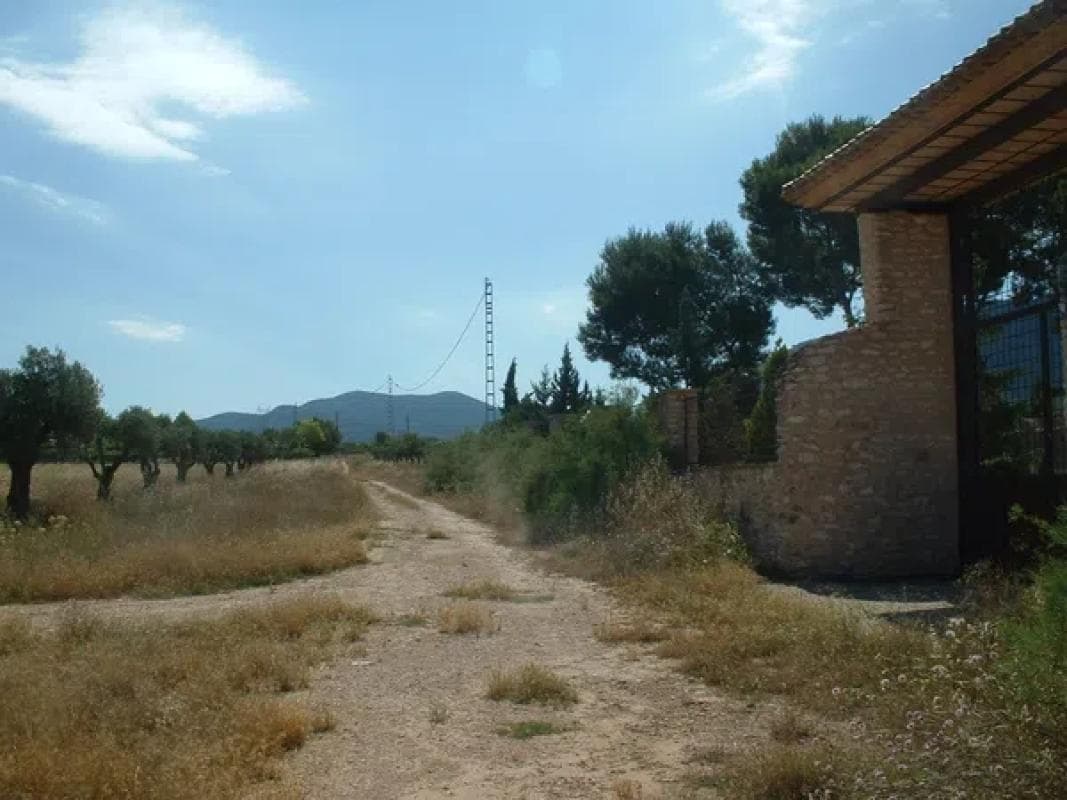 Terreno en venta en Villena, Alicante photo 2