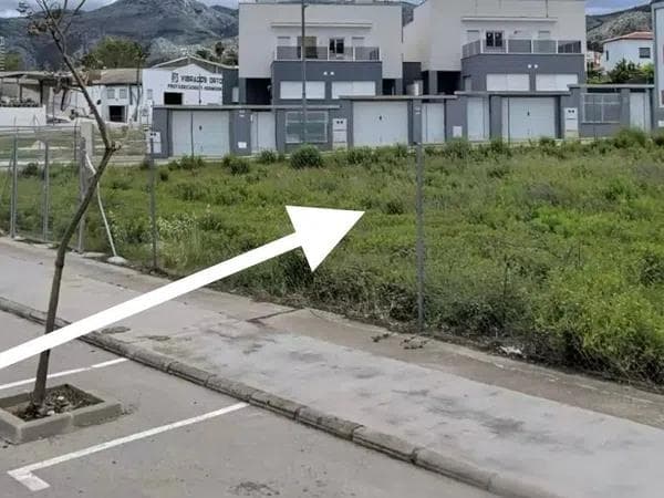 Terreno en calle Enrique Monsonís Domingo s/n photo 1