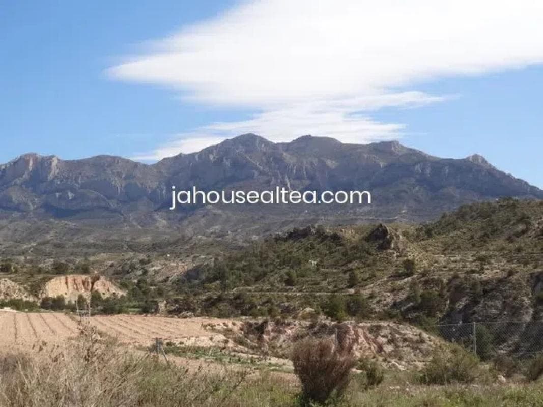 Terreno en venta en Jijona / Xixona, Alicante photo 2