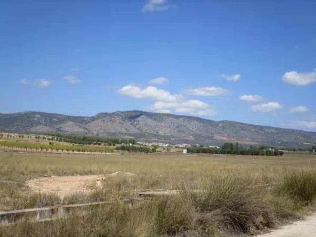 Terreno en venta en Biar, Alicante photo 4