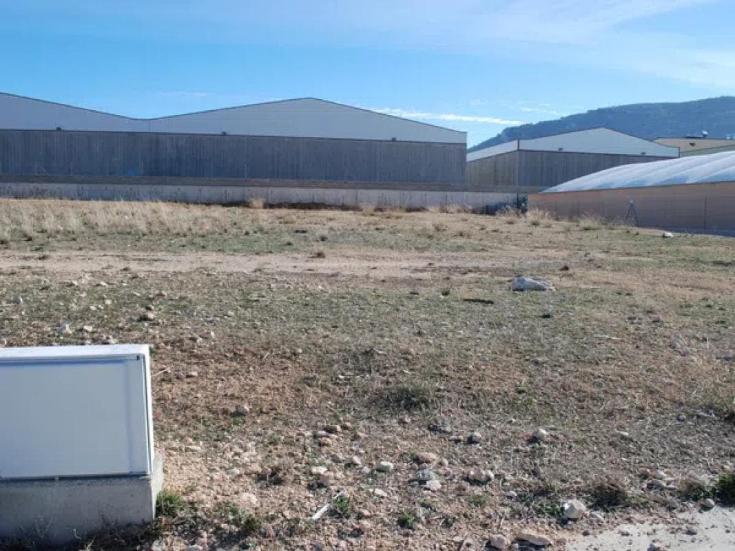Terreno en venta en Biar, Alicante photo 2