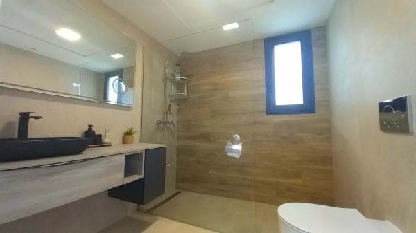 Chalet independiente en venta en Urbanizaciones, Guardamar del Segura thumbnail 2