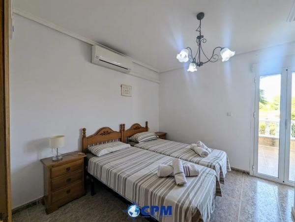 Chalet adosado en calle Germanías Bal, 40 thumbnail 2