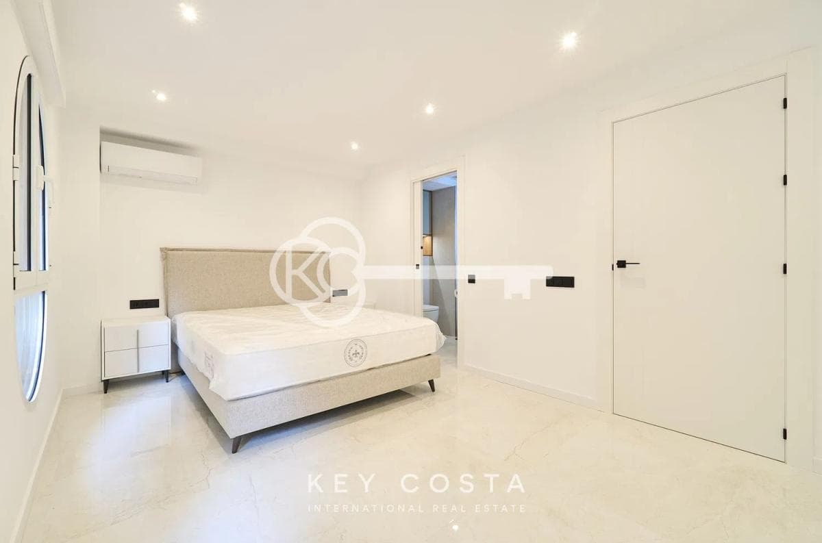 Venta de piso en Calle de Antonio Galdo Chápuli, Alicante / Alacant
photo 4