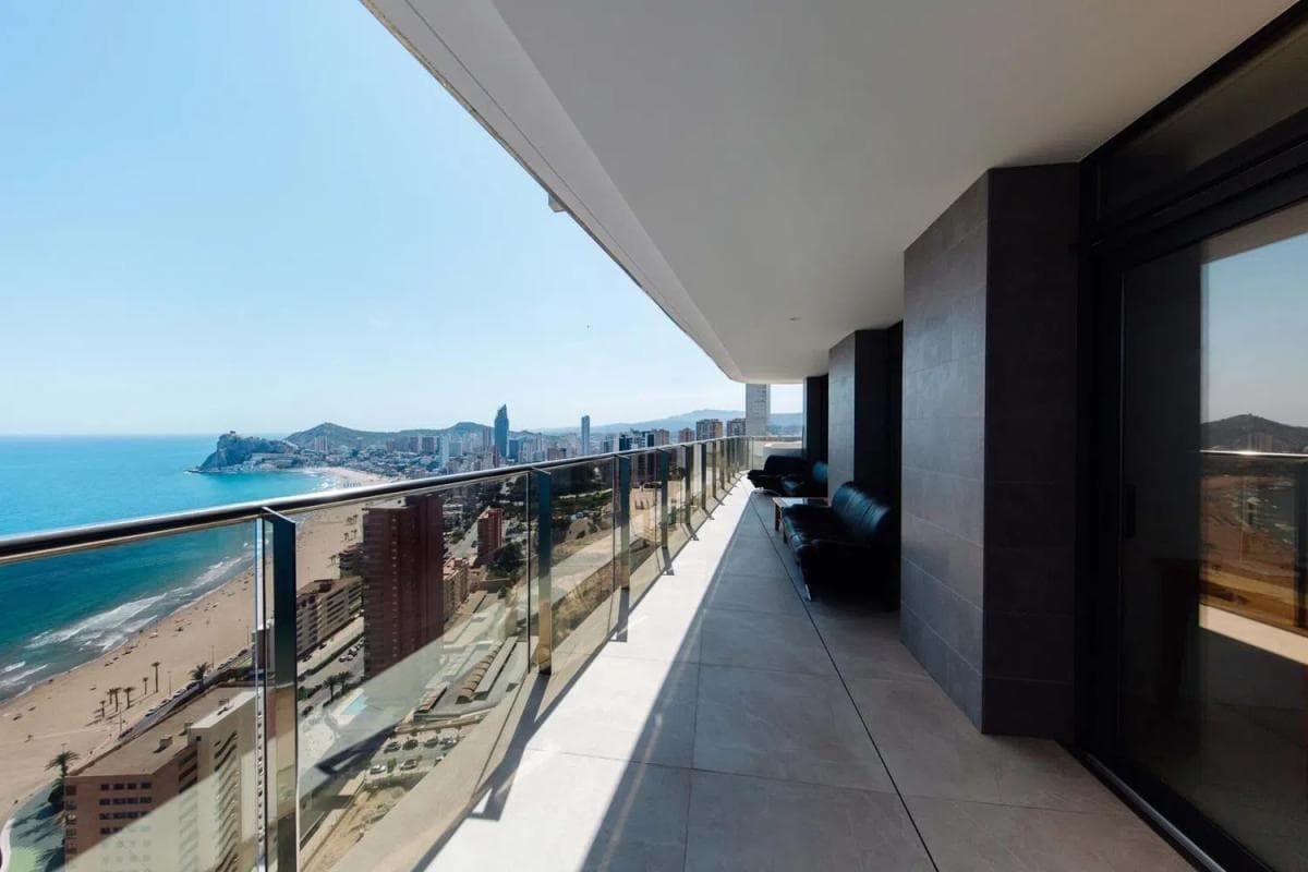 Venta de piso en Playa de Poniente, Benidorm
photo 2