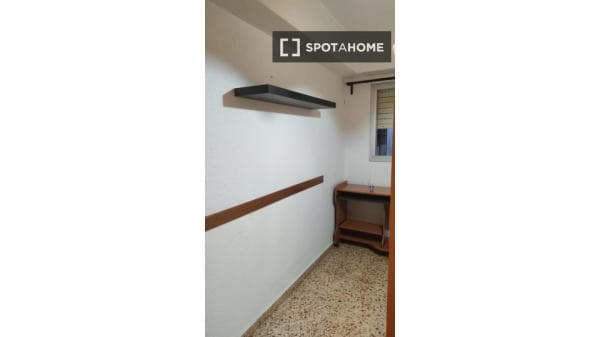 Habitación en piso compartido en Catarroja thumbnail 2