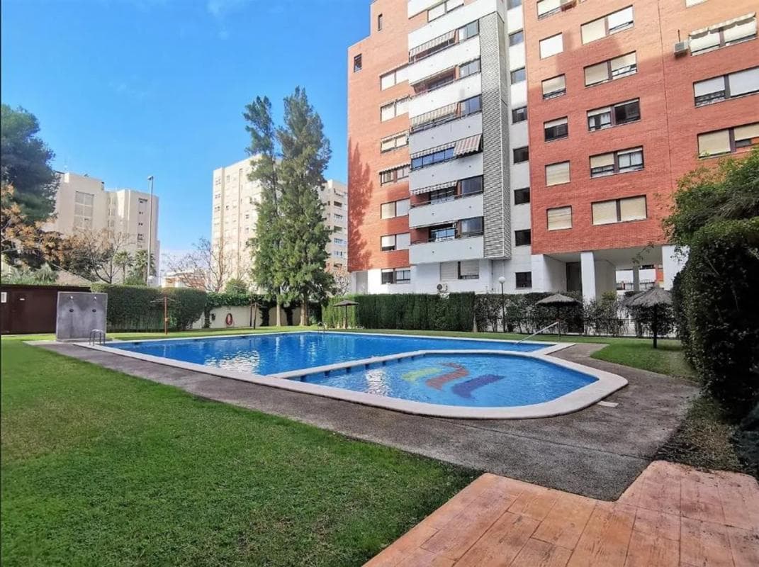 Venta de piso en Avenida Esportista Miriam Blasco, Alicante / Alacant
photo 3