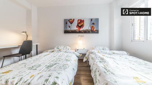 Se alquila habitación en Betero thumbnail 1