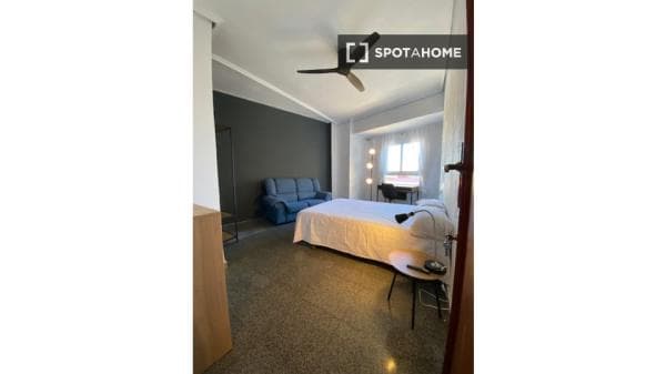 Piso compartido de 3 habitaciones en Aldaia thumbnail 2