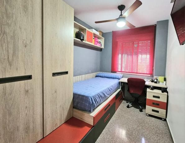 Piso en venta en Calle Pintor Otilio Serrano, Alicante / Alacant thumbnail 1