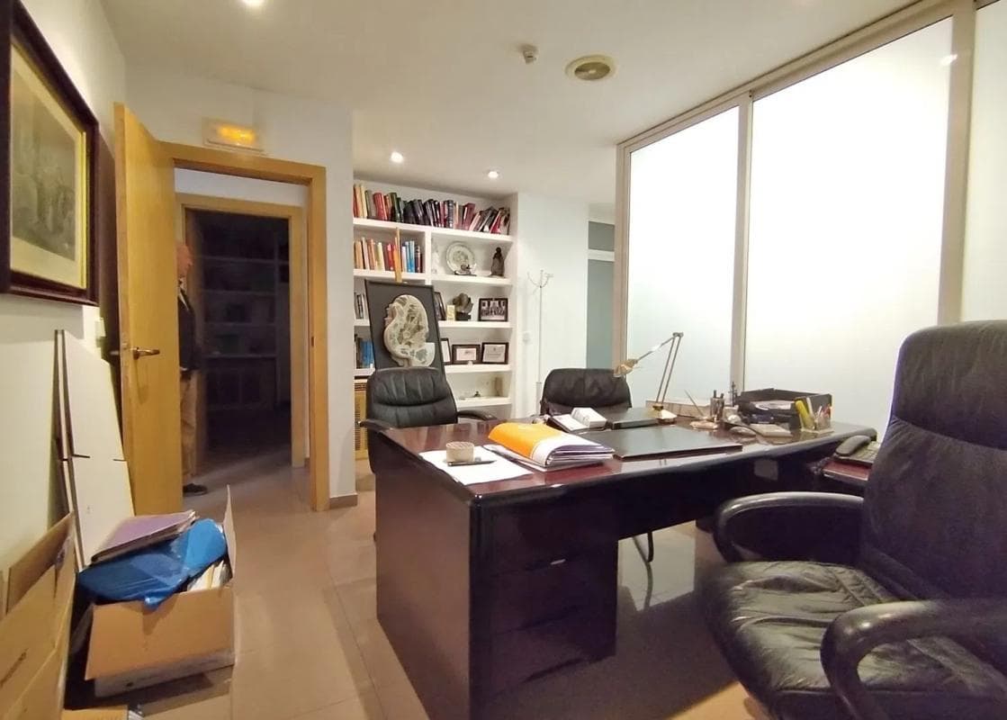 Venta de piso en Barrio Casco Histórico-Santa Cruz, Alicante / Alacant
photo 2
