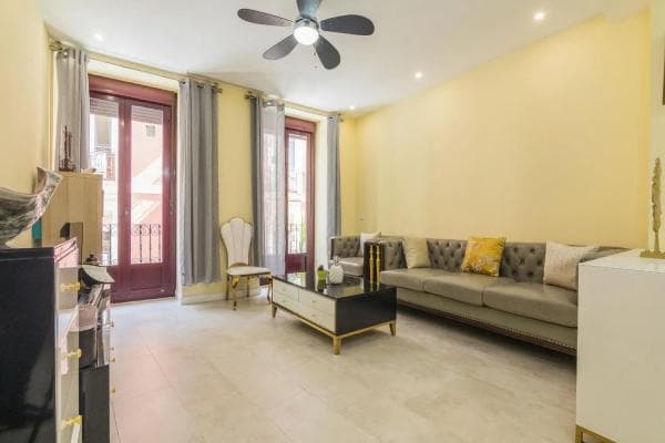 Piso en venta en Barrio Centro Tradicional, Alicante / Alacant thumbnail 1