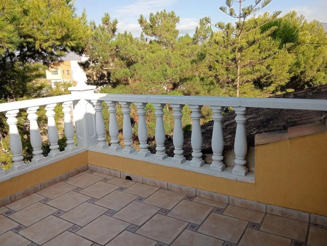 Propiedades en venta y alquiler en España photo 2