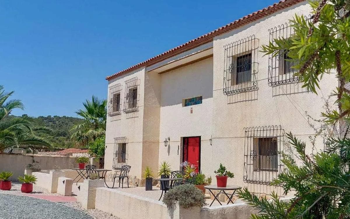 Propiedades en venta y alquiler en España photo 5