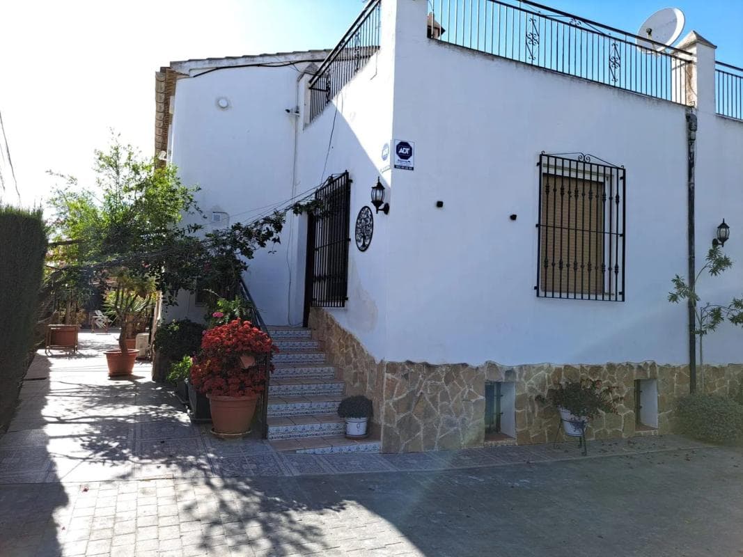 Propiedades en venta y alquiler en España photo 2