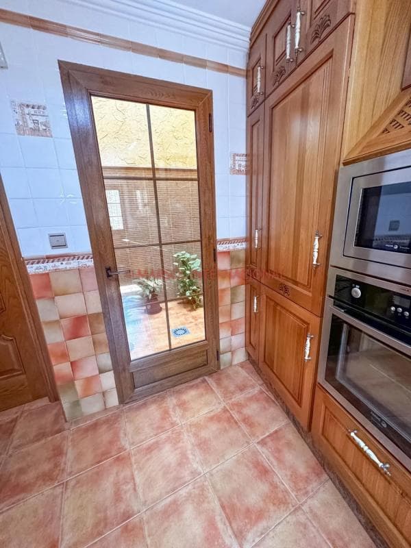 Propiedades en venta y alquiler en España photo 4