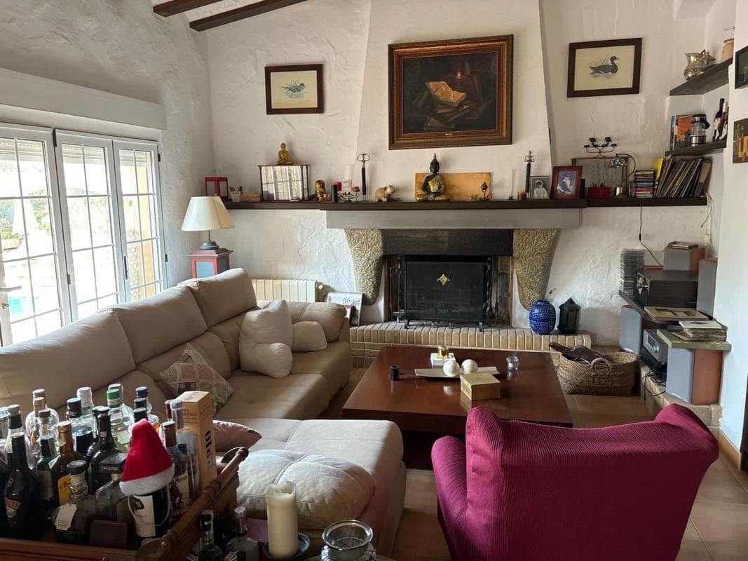 Properties for sale and rent in Spain photo 3