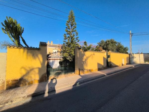 Casa independiente en calle Sol Poniente thumbnail 1