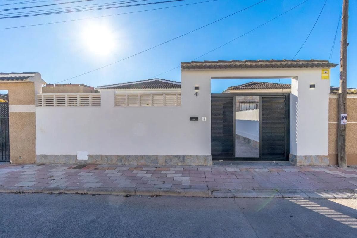 Venta de chalet independiente en Calle Strauss s/n, Torrevieja
photo 5