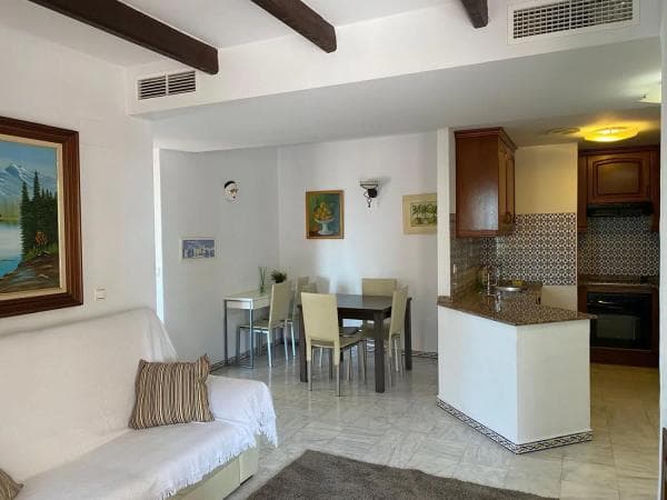 Piso en venta en Avenida Roentgen, 5, Torrevieja photo 1