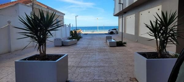 Piso en venta en Barrio Playa de los Locos, Torrevieja thumbnail 2