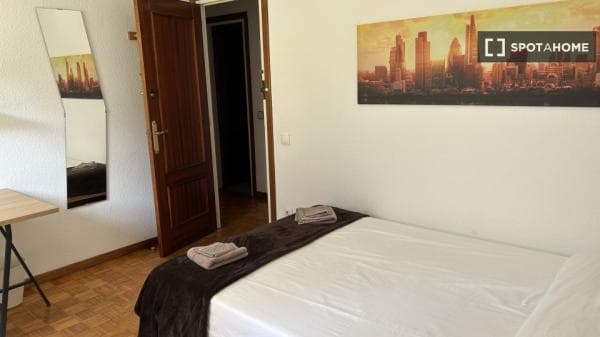 Habitación en piso compartido en Santander photo 1