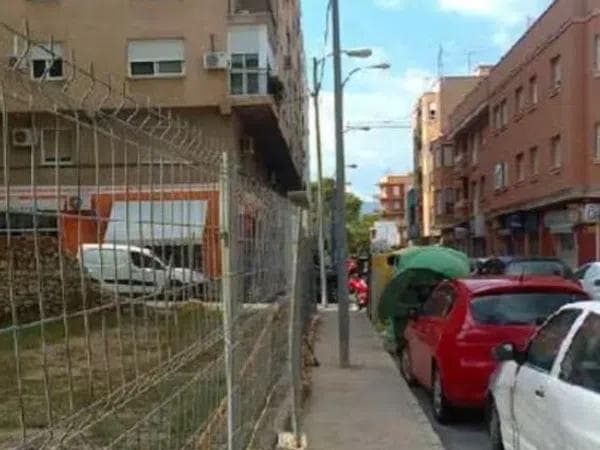 Terreno en calle Doctor Marañón photo 1