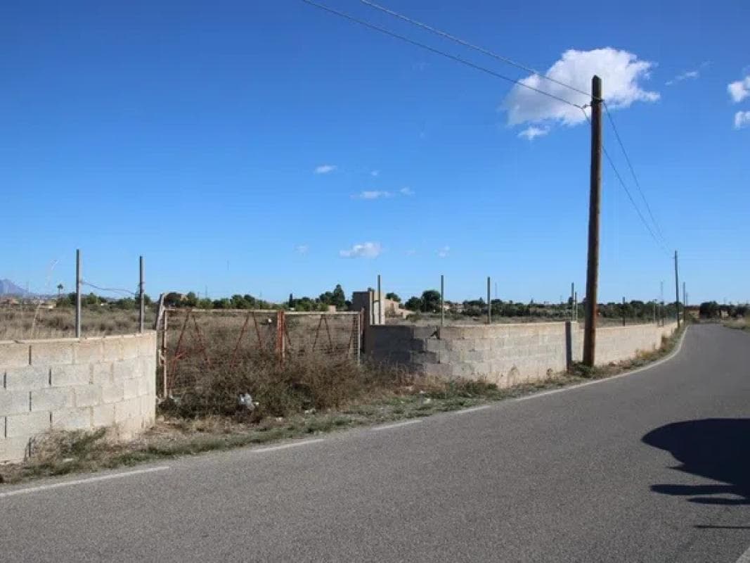 Terreno en venta en San Vicente del Raspeig, Alicante photo 2