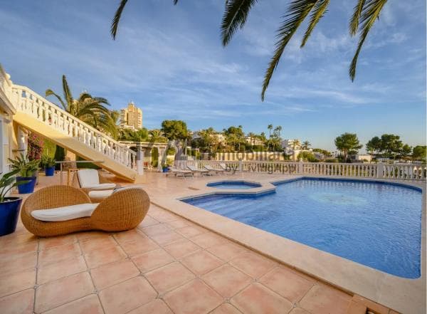Casa independiente en avenida del Portet thumbnail 2