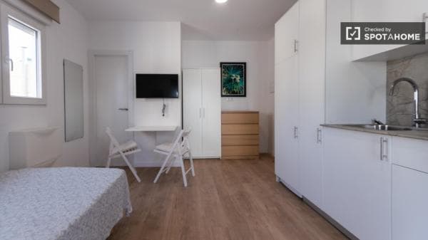 Estudio en alquiler en , València thumbnail 1