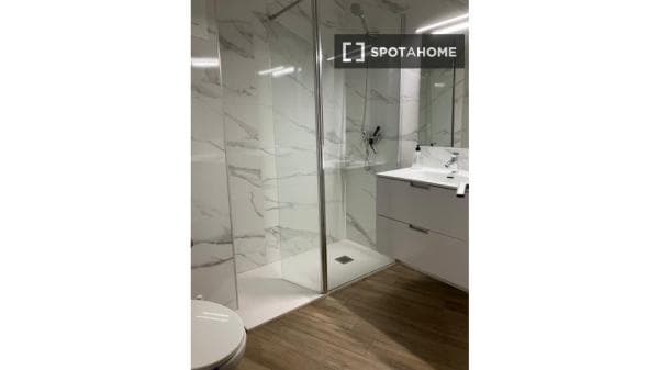 Habitación en piso compartido en valència thumbnail 2