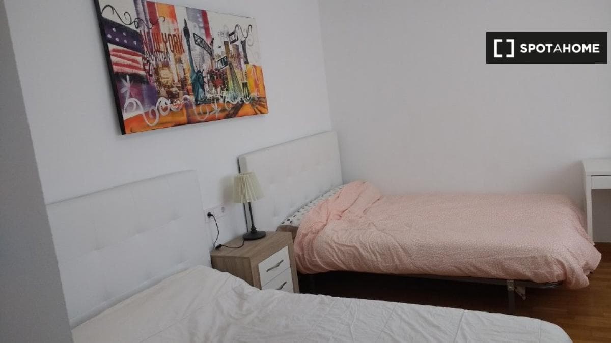 Propiedades en venta y alquiler en España photo 2