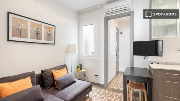 Piso en alquiler en , Barcelona thumbnail 2