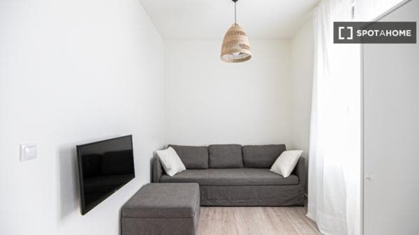 Piso en alquiler en , Barcelona thumbnail 2
