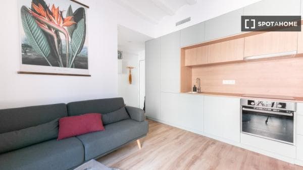 Piso en alquiler en , Barcelona thumbnail 1