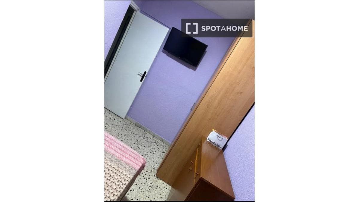 Properties for sale and rent in Spain photo 2