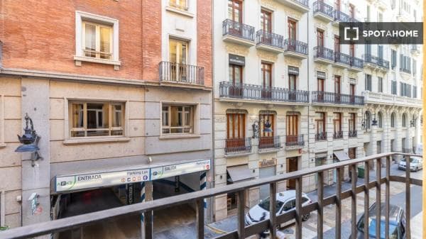 Habitación en piso compartido en valència thumbnail 1