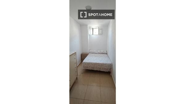 Habitación en piso compartido en Xàtiva thumbnail 1