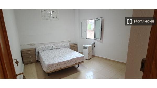 Habitación en piso compartido en Xàtiva thumbnail 1