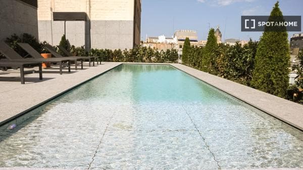 Piso en alquiler en , Barcelona photo 1